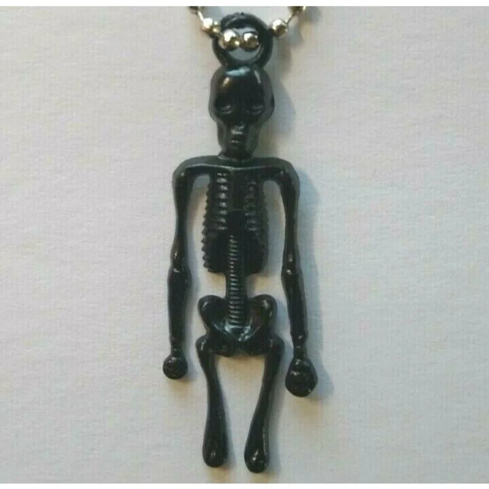 Halloween Plastic Skeleton Keychain Gothic Cool Dead Spooky Gift Black Vintage